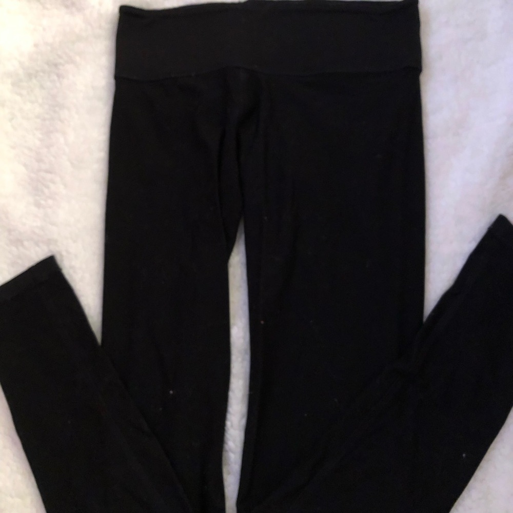 SOLD!!!!!! PINK Victoria’s Secret Black Leggings